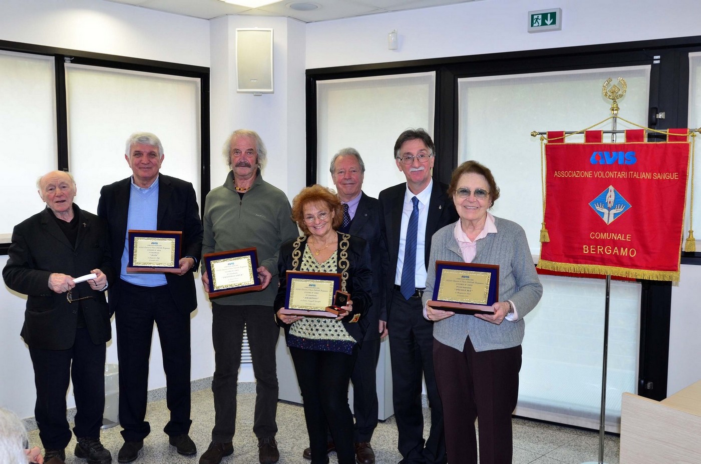 Avis comunale Bergamo premia i 3 poeti dal "Cuore d'Oro"